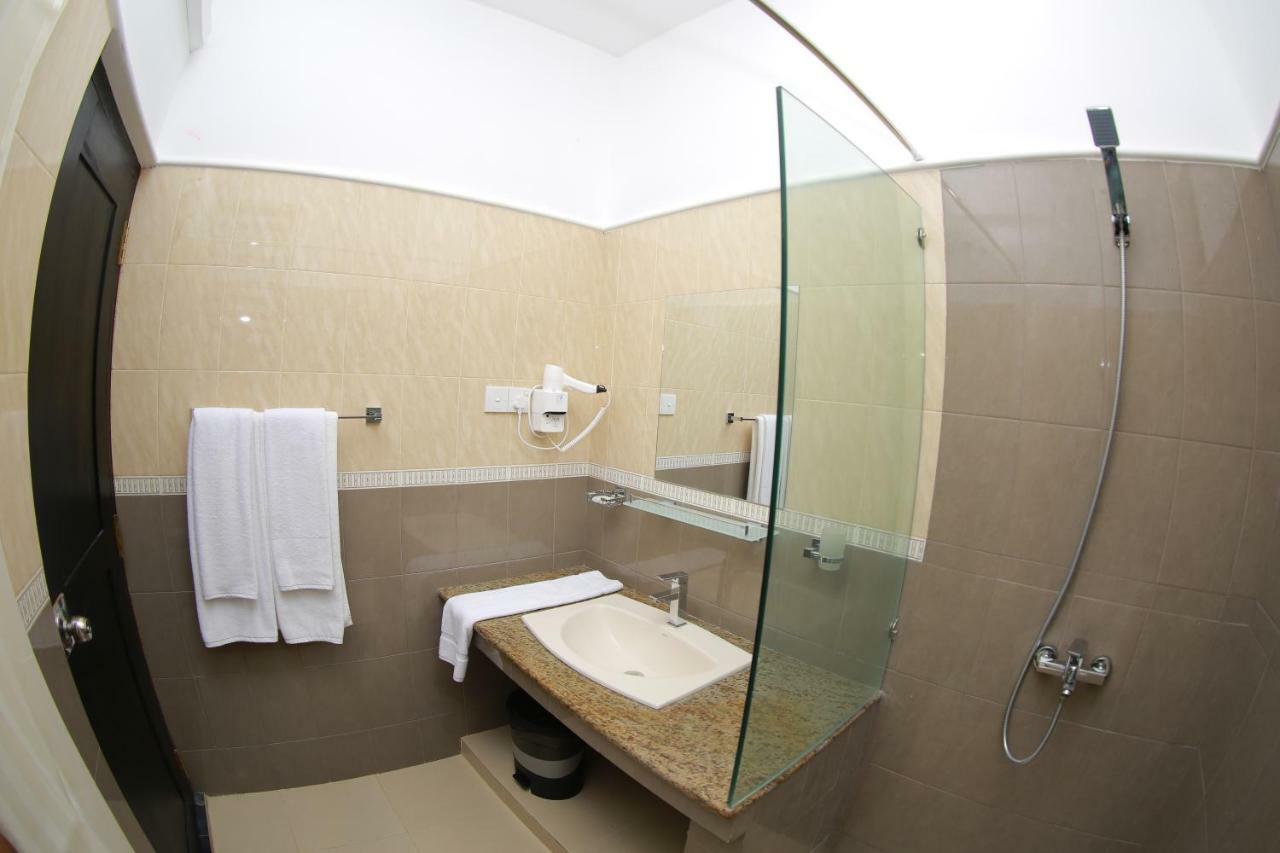 3R Resort Негомбо Экстерьер фото